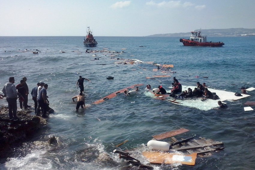 Người nhập cư bất hợp pháp tới Đảo Rhodes, ở Hy Lạp, ngày 20/4/2015. (Ảnh: DPA)