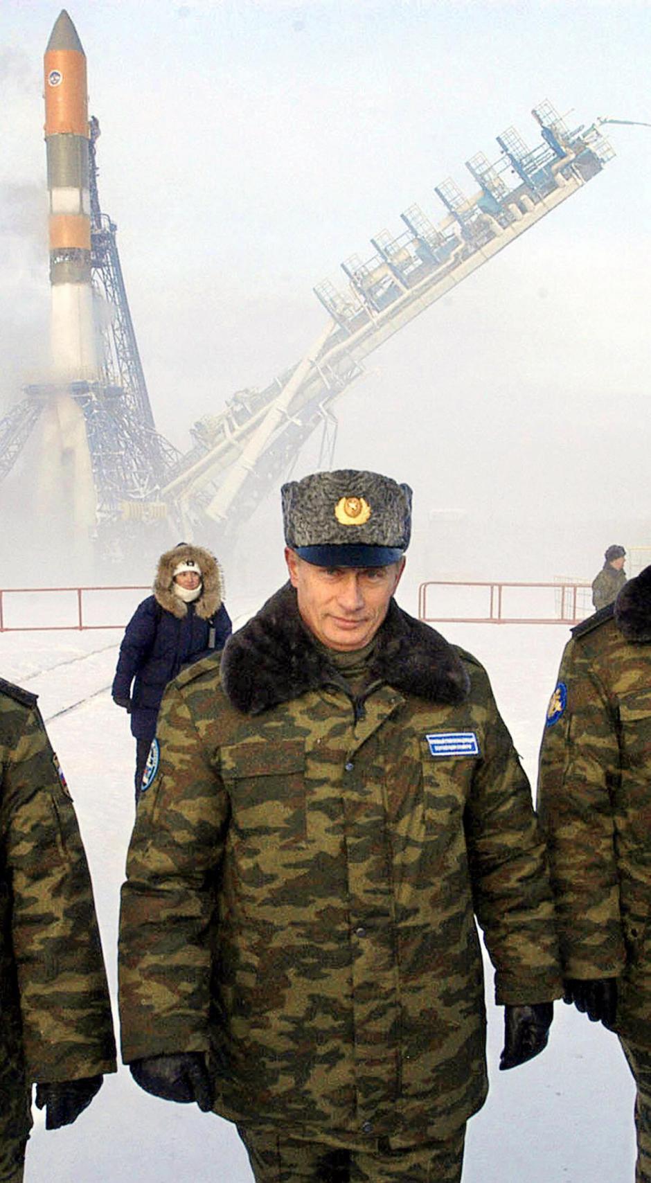 Tổng thống Nga Vladimir Putin đã tăng cường các cuộc tập trận ở Bắc Cực. (Ảnh: Newsweek)